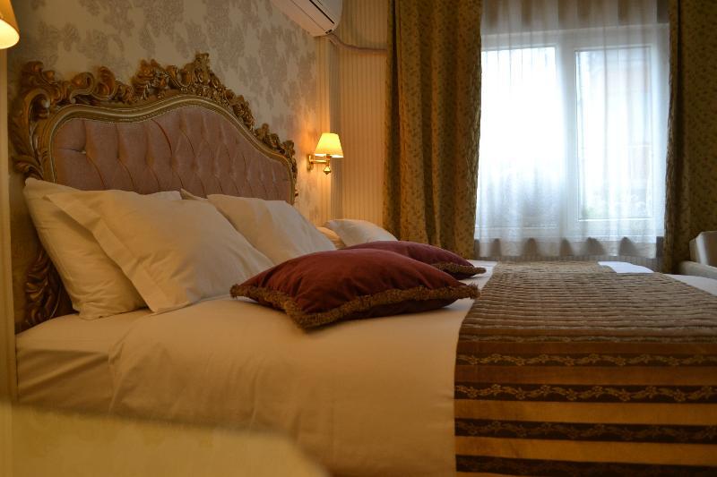In Istanbul Hotel Exteriör bild