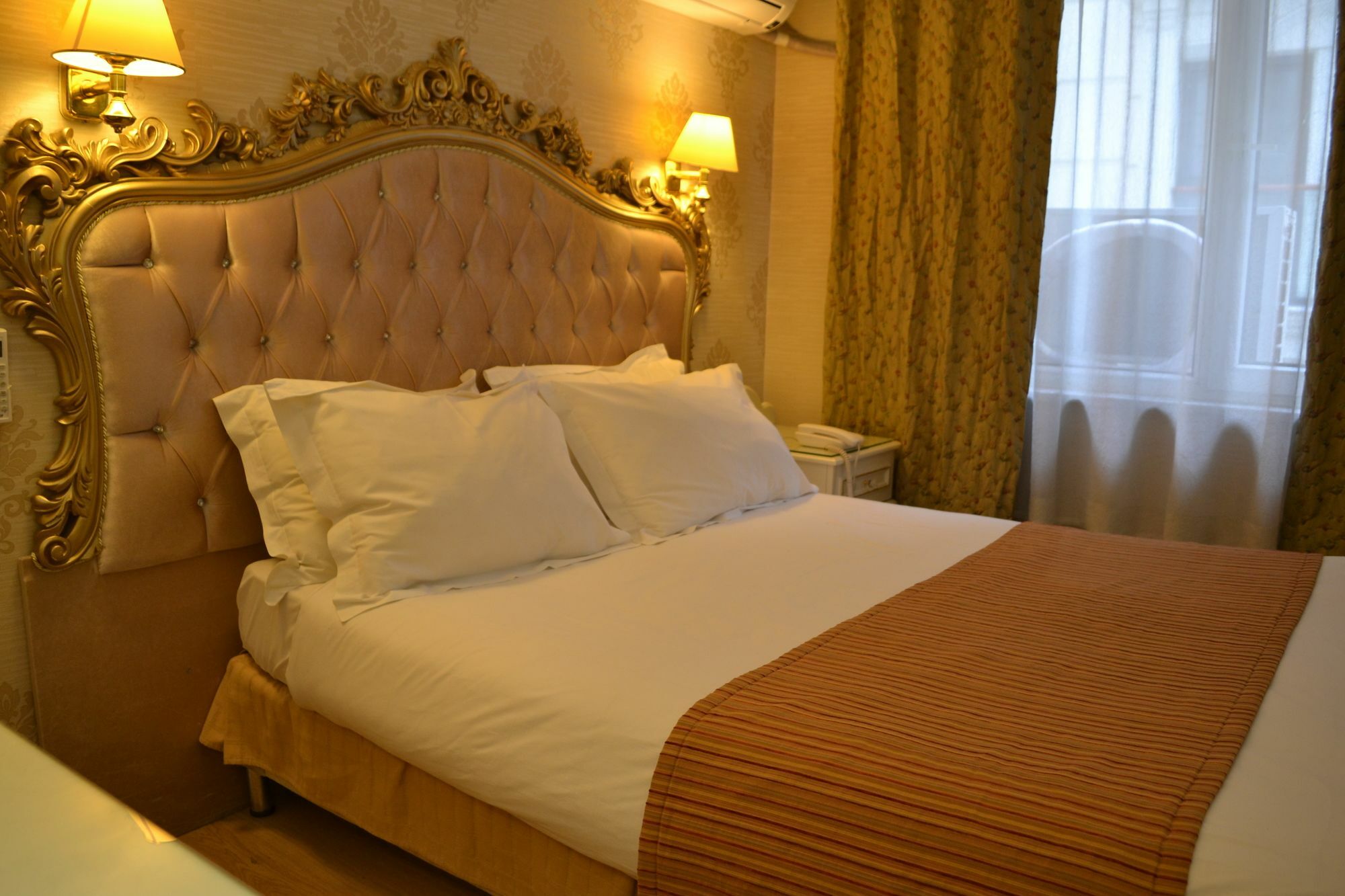 In Istanbul Hotel Exteriör bild