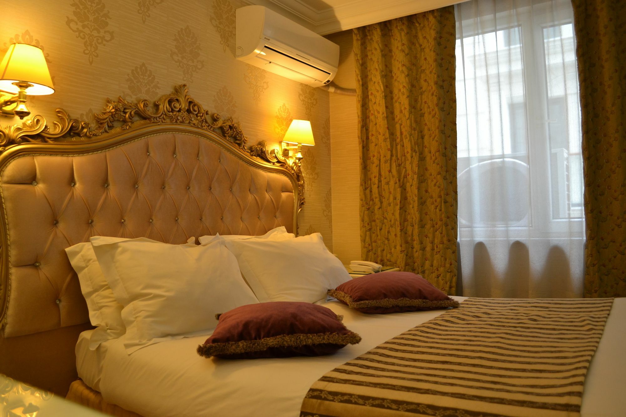 In Istanbul Hotel Exteriör bild